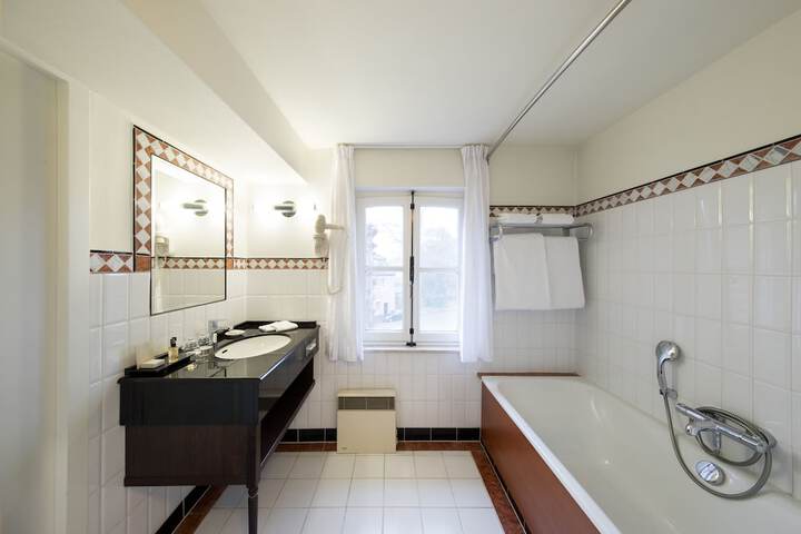 Room 15 of 45