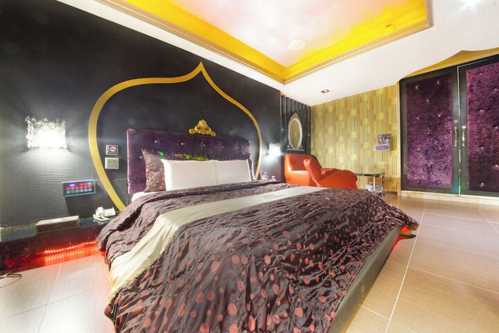 Room 54 of 88