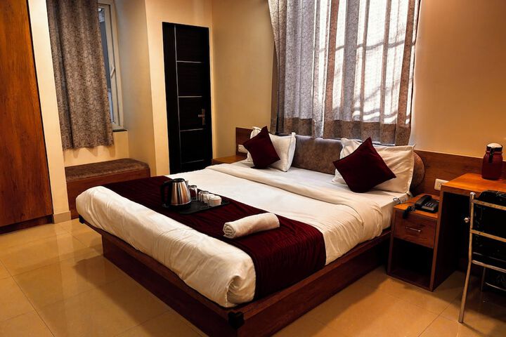 Hotel Gulabi Nagri