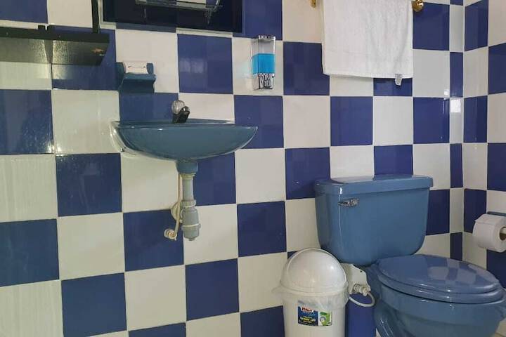 Room 14 of 38