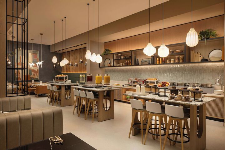 Breakfast/Coffee Service 88 of 126