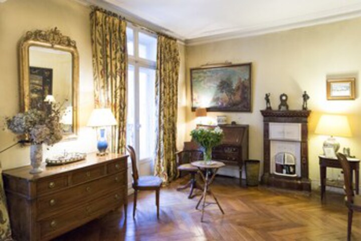 Room 12 of 19