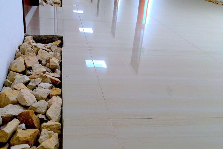 Ballroom/Hall 34 of 43