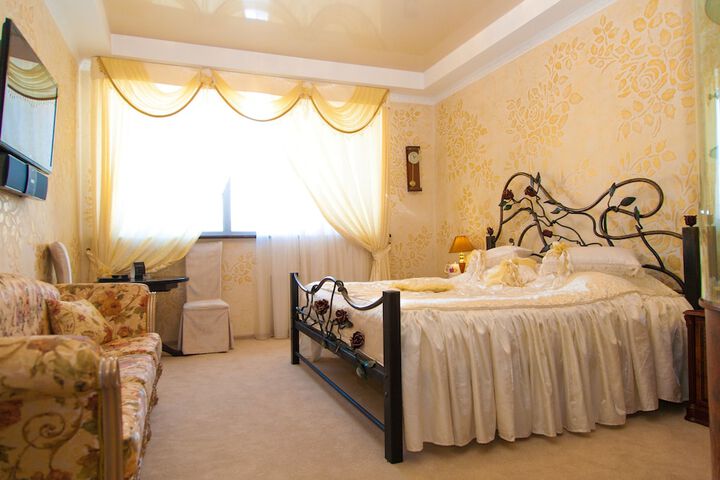 Room 12 of 45