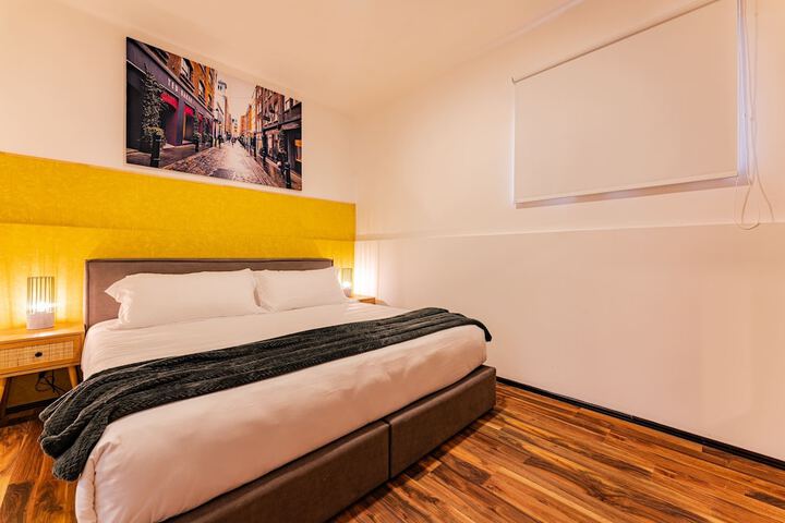 Room 6 of 72