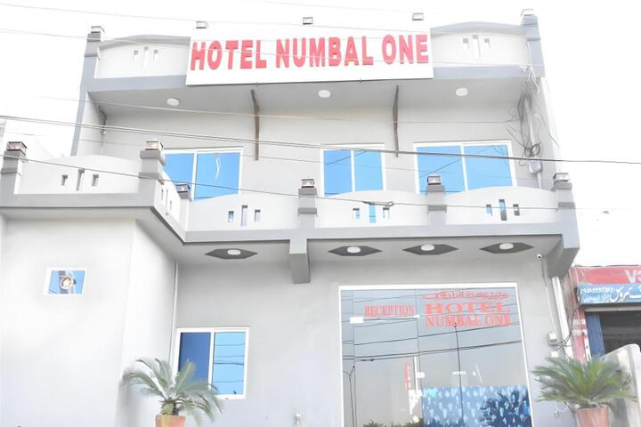 Hotel Numbal One