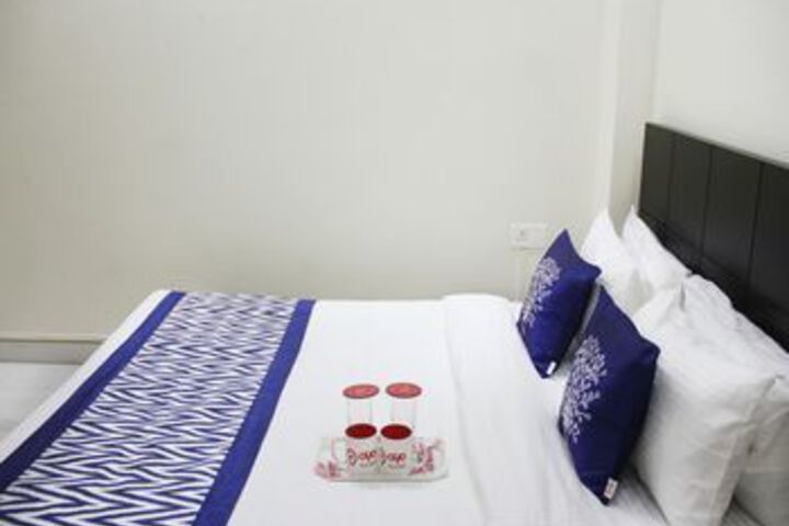 Room 15 of 25