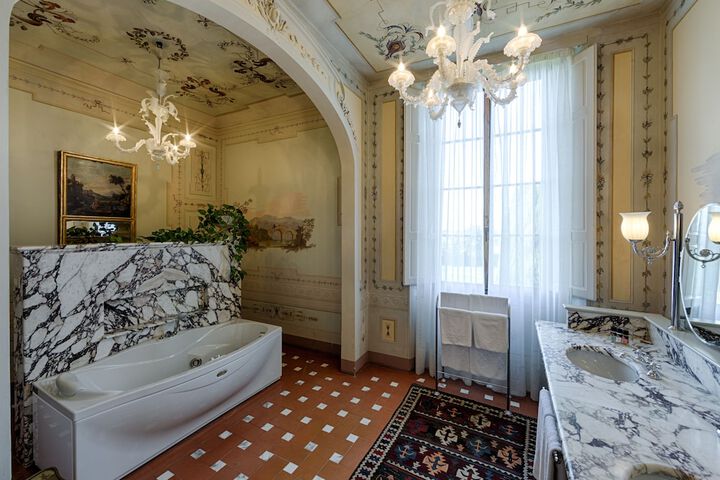 Room 55 of 100