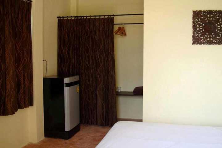 Room 17 of 51