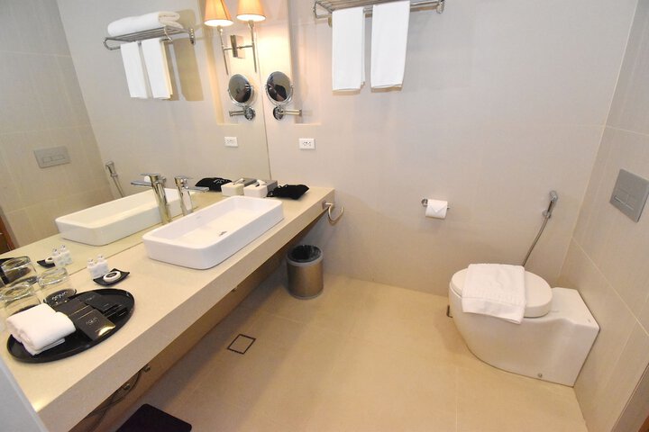 Room 74 of 120