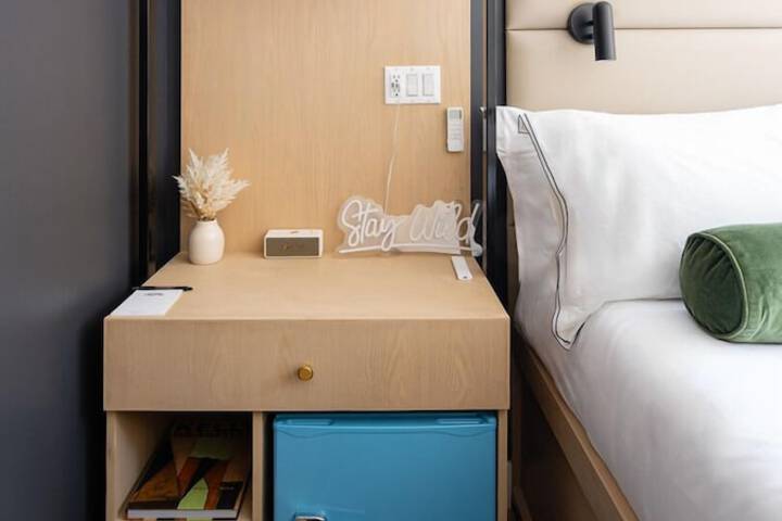 Room 42 of 76