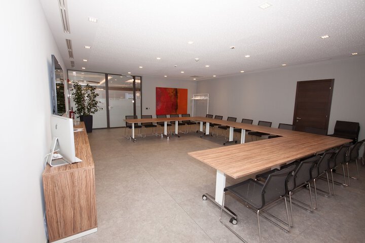 Business Center 53 of 60