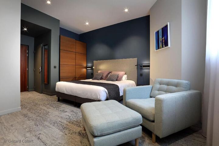 Room 7 of 72