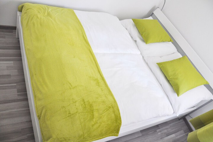 Room 2 of 21
