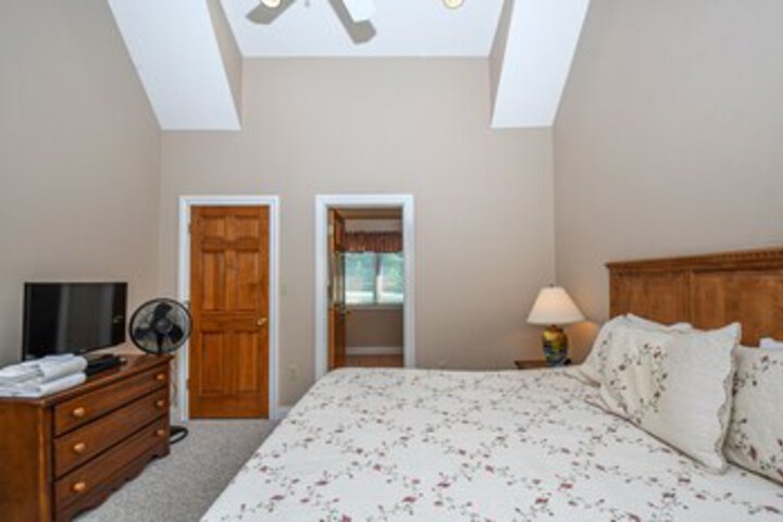 Room 44 of 49