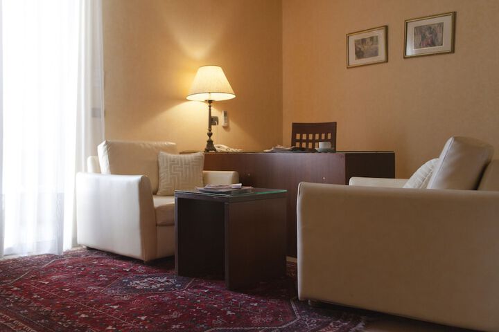 Room 23 of 53