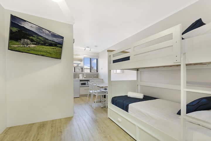 Room 7 of 49