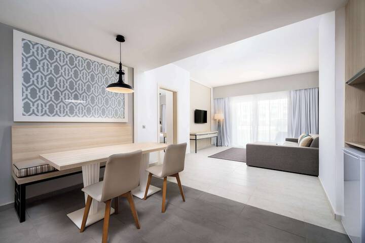 Room 42 of 102