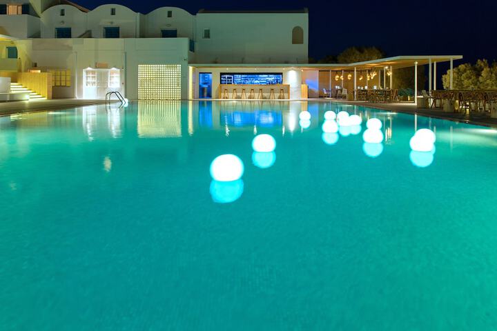 Pool Hotel