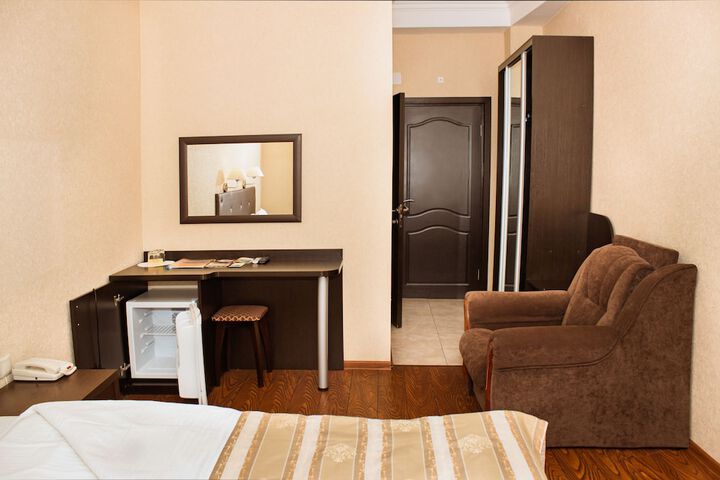 Room 4 of 54