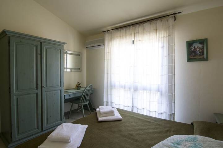 Room 7 of 34