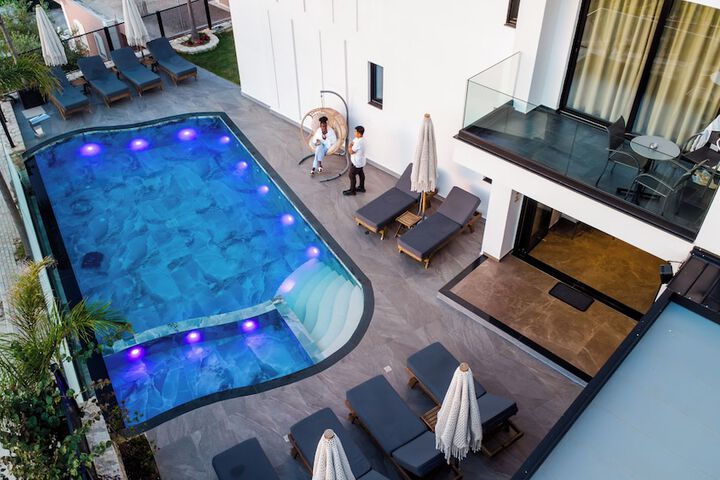 Pool 67 of 112