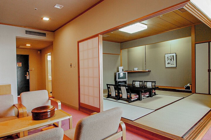Room 11 of 126