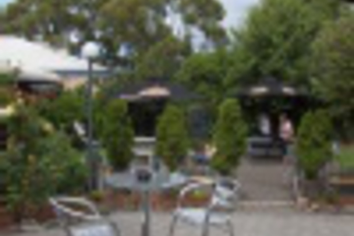 Hotel Exterior 4 of 384