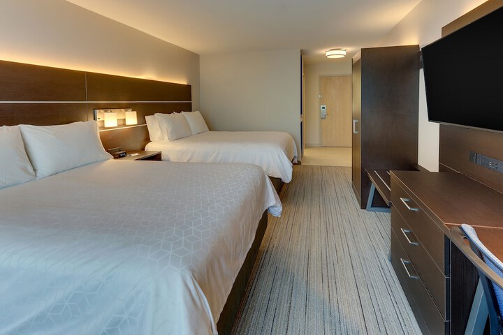 2 Double Beds (5 of 9)