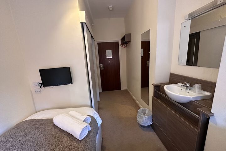 Room 10 of 55