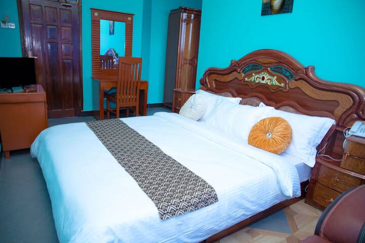 Room 25 of 58