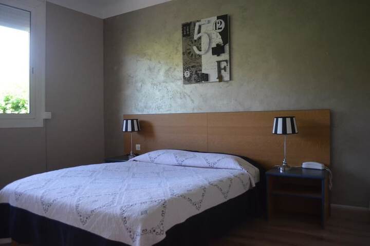 Room 9 of 25