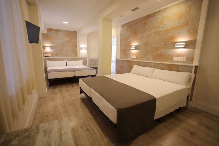 Room 26 of 65