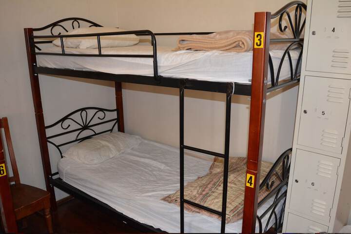 Room 4 of 26
