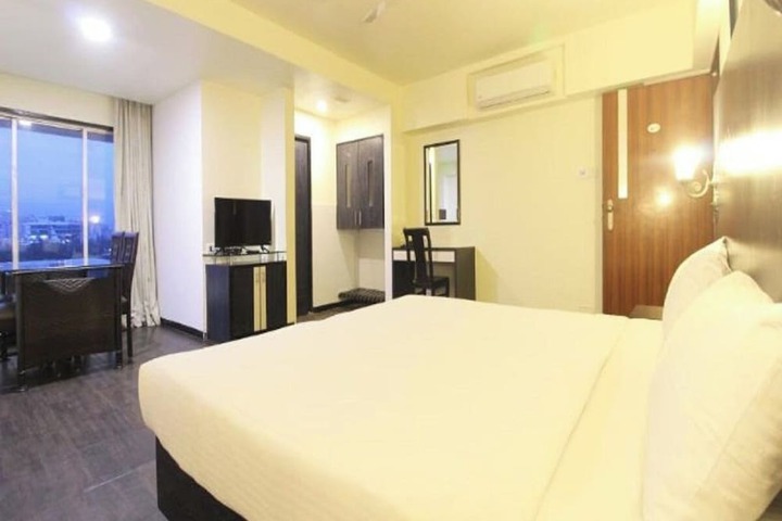 Room 5 of 38