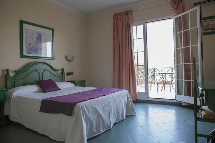 Room 3 of 34