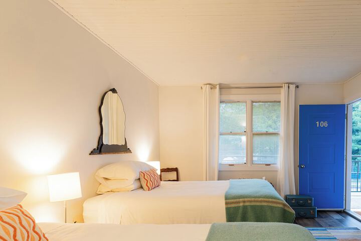 Room 16 of 68