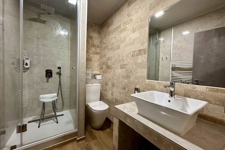 Room 159 of 194