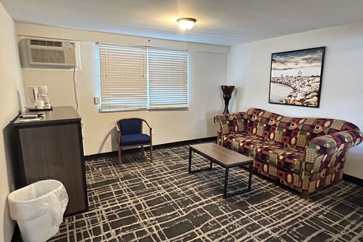 Room 10 of 31
