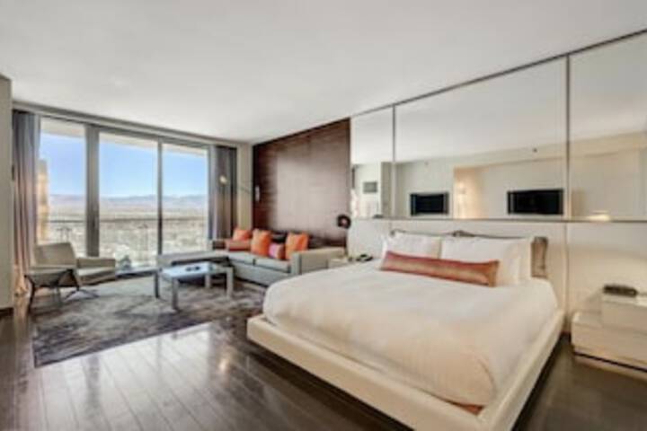Room 34 of 252