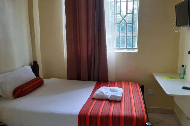 Room 2 of 17