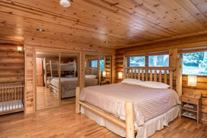 Photo of Hot Tub Trails Mt. Tallac Views by RedAwning