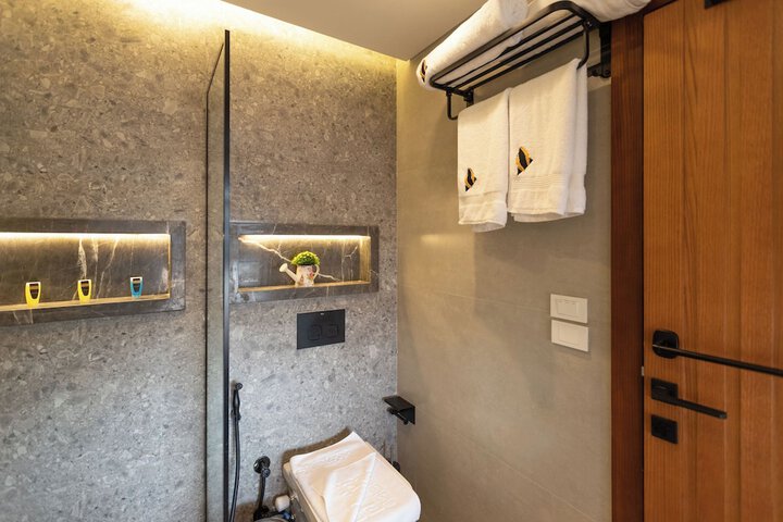 Room 54 of 65