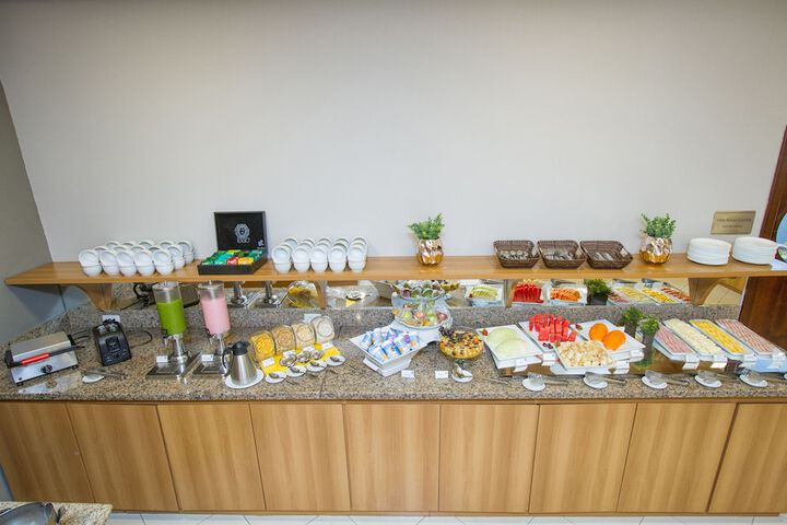 Breakfast/Coffee Service 12 of 30