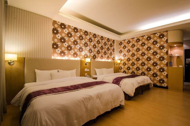 Room 6 of 31