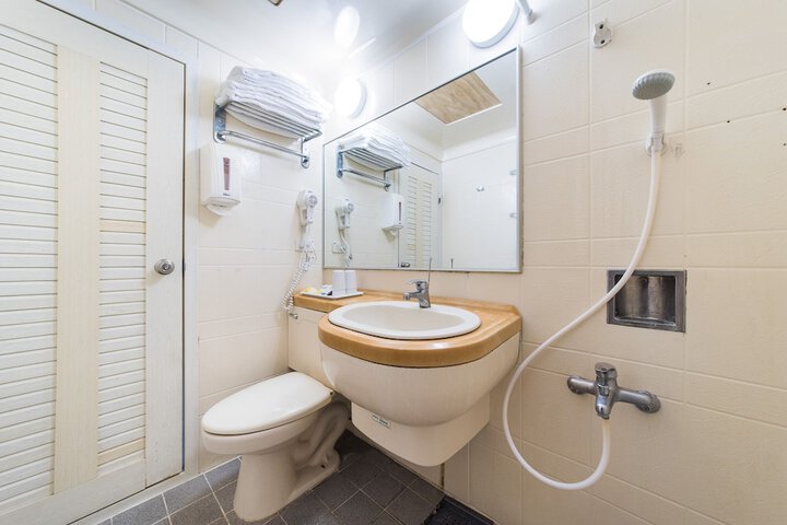 Clean Restrooms
