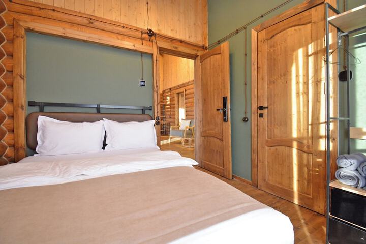 Room 20 of 76