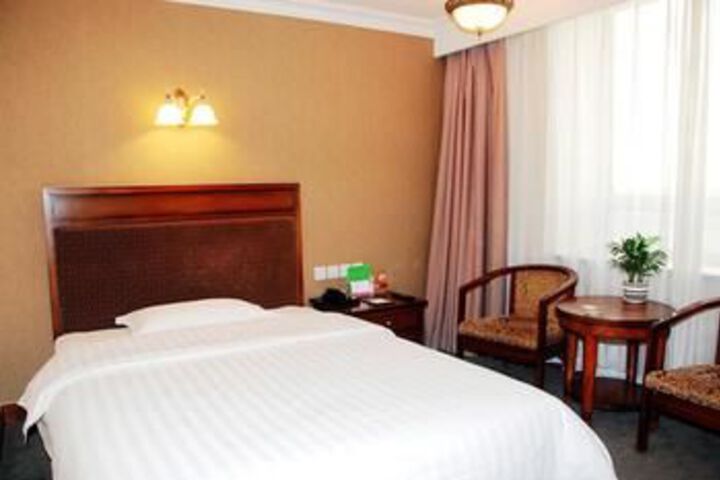 Room 16 of 70