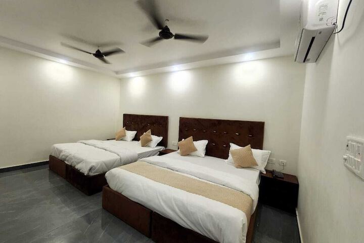 Room 3 of 14