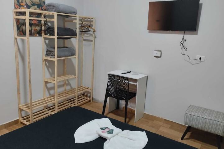 Room 12 of 34